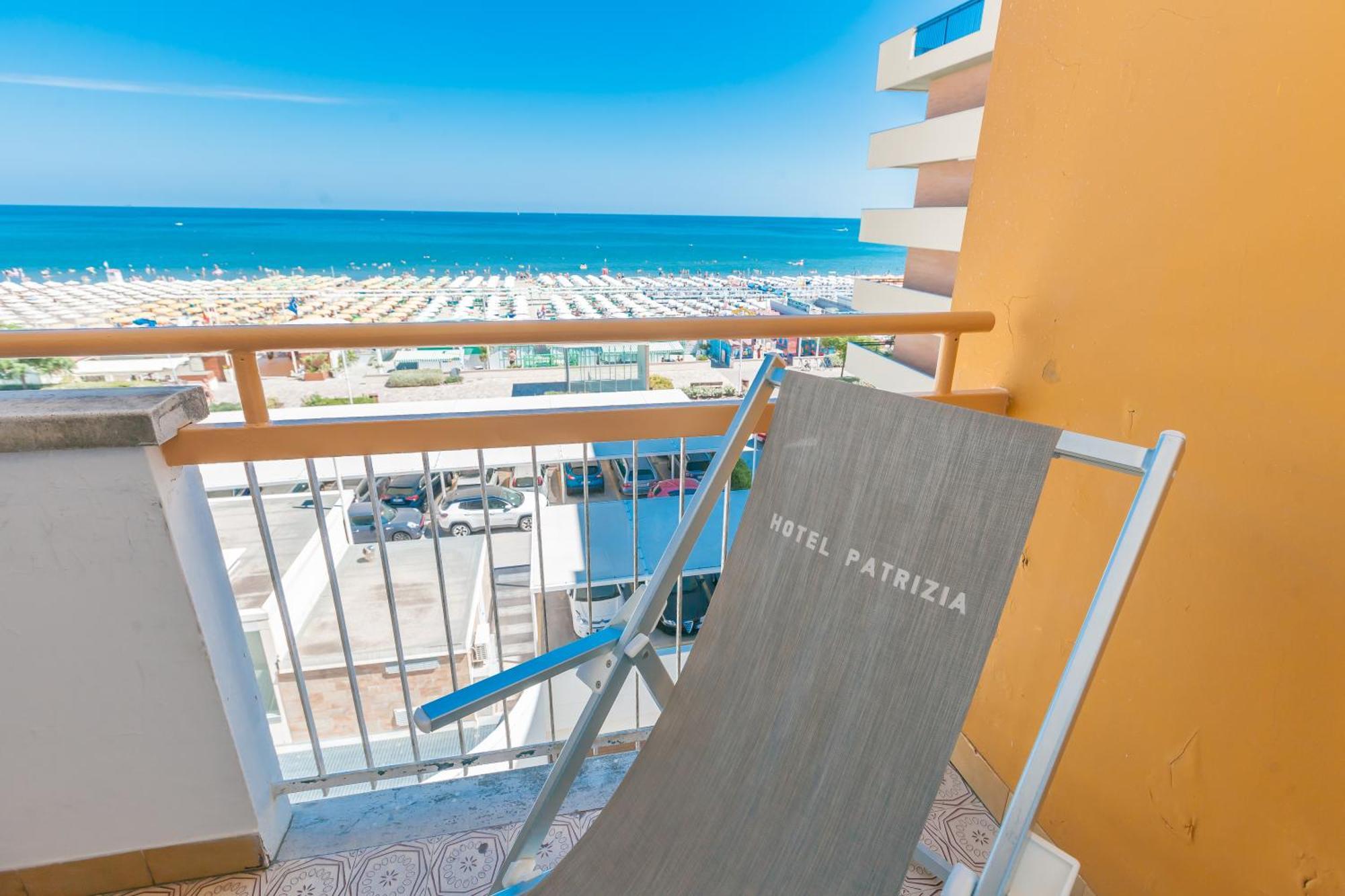 Hotel Patrizia Riccione Bagian luar foto