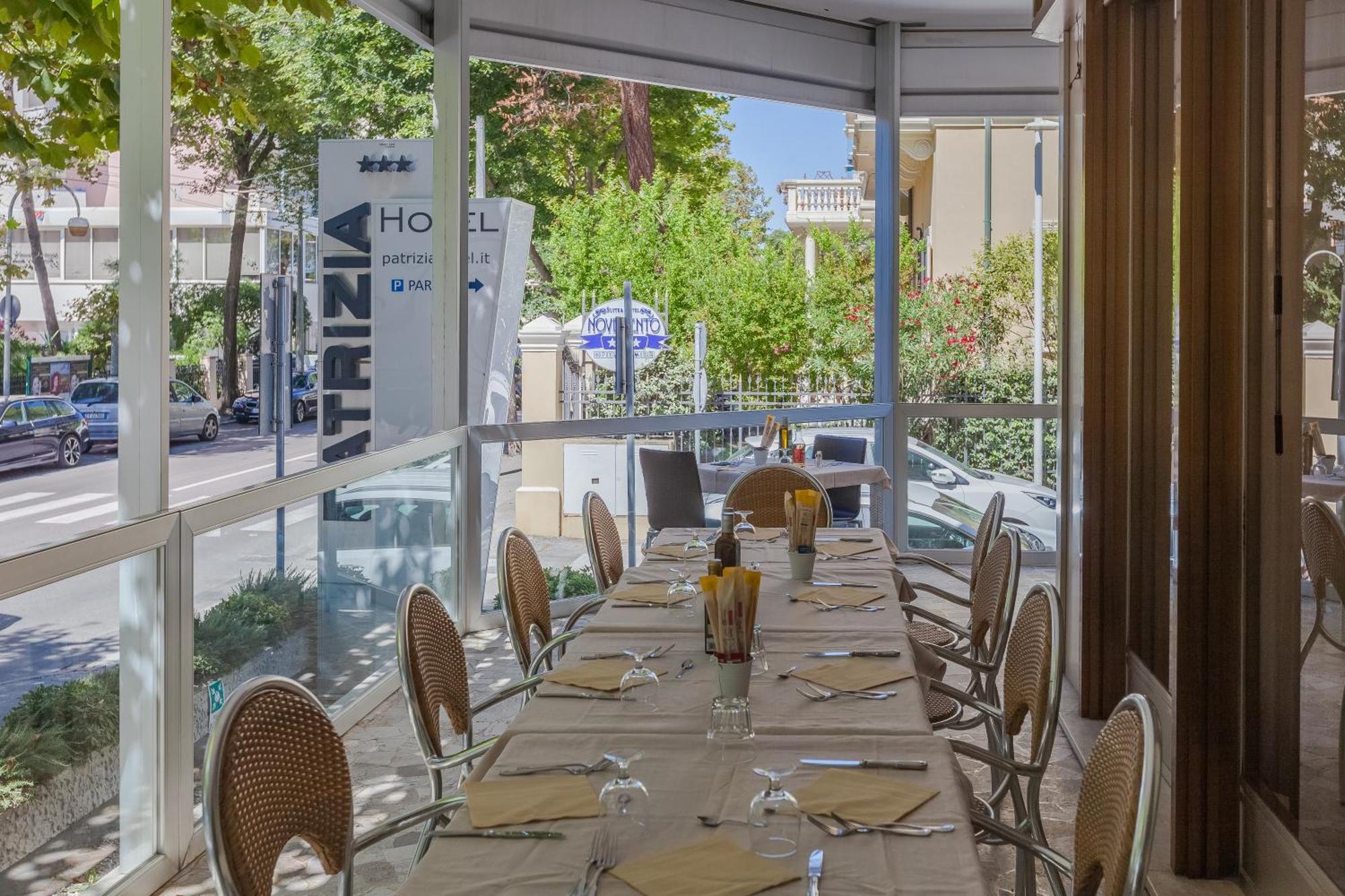 Hotel Patrizia Riccione Bagian luar foto