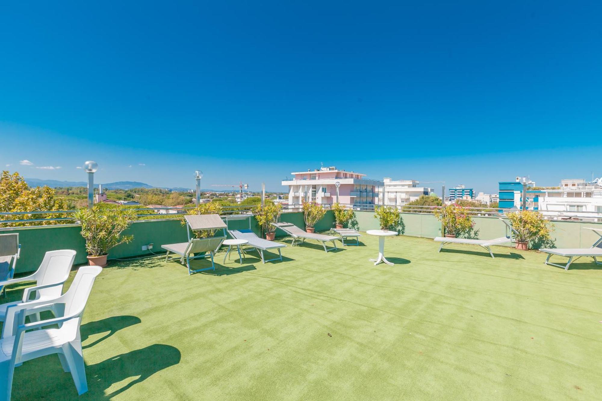 Hotel Patrizia Riccione Bagian luar foto